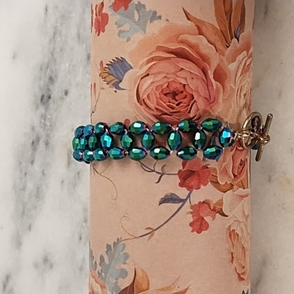 Vintage Brass Wire Woven Iridescent Green Faceted Beads Toggle Clasp - Picture 11 of 11